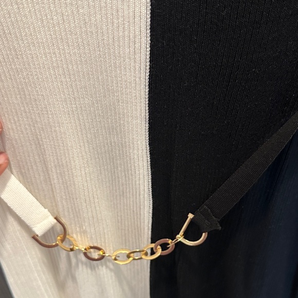 Almost Famous Black and White Long Sleeve Dress - Picture 5 of 5